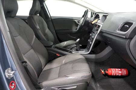VOLVO V40 II CROSS COUNTRY D2 115 CV KINETIC BV6  ********** 1 ERE MAIN AVEC SEULEMENT 79598 KMS ***********